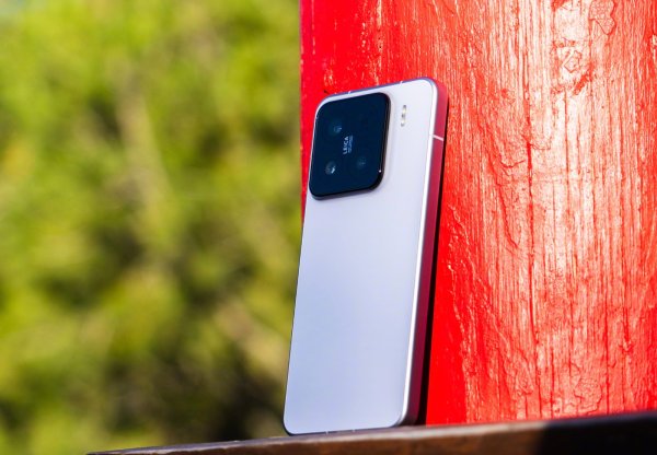 配资短线炒股 从4499元降至3299元, 骁龙8至尊版+5000万三摄, 高端旗舰加速退场